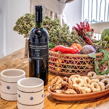 Апартаменти Storie E Affreschi - Le Di Valentina Галліполі